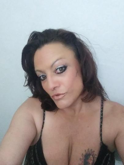 Very mature woman still wants to have a sex life 